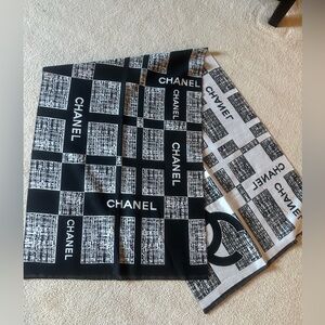 Chanel Monochrome Graphic Scarf